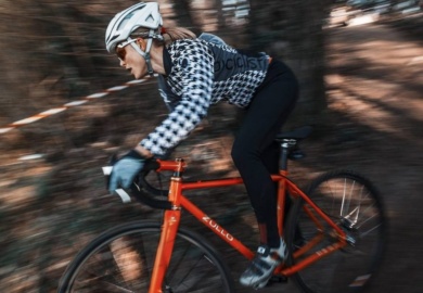 elena martinello durante una gara di ciclocross