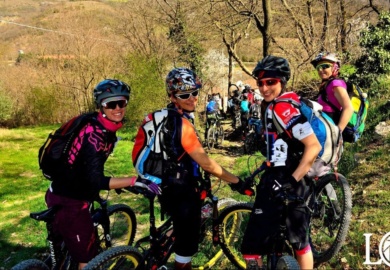 donne in bici sui colli euganei per la terza pedalata Ride Like a Girl Project