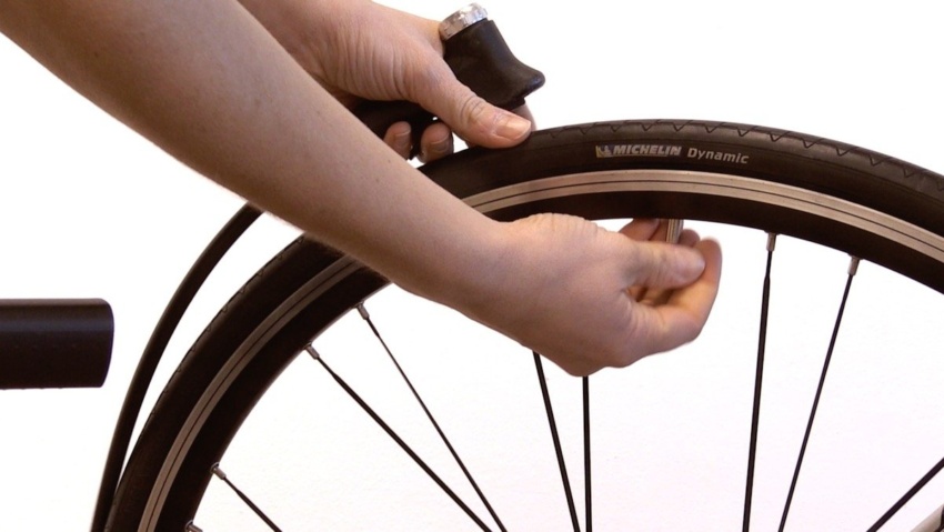 Gonfiare le gomme della bici da corsa